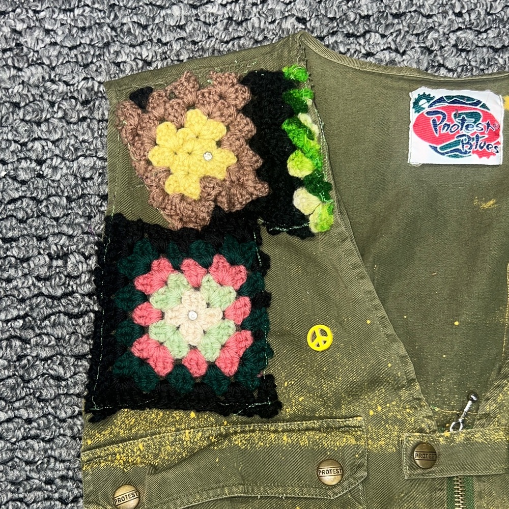 Yellow Splatter Crochet Patch Vest - image 4